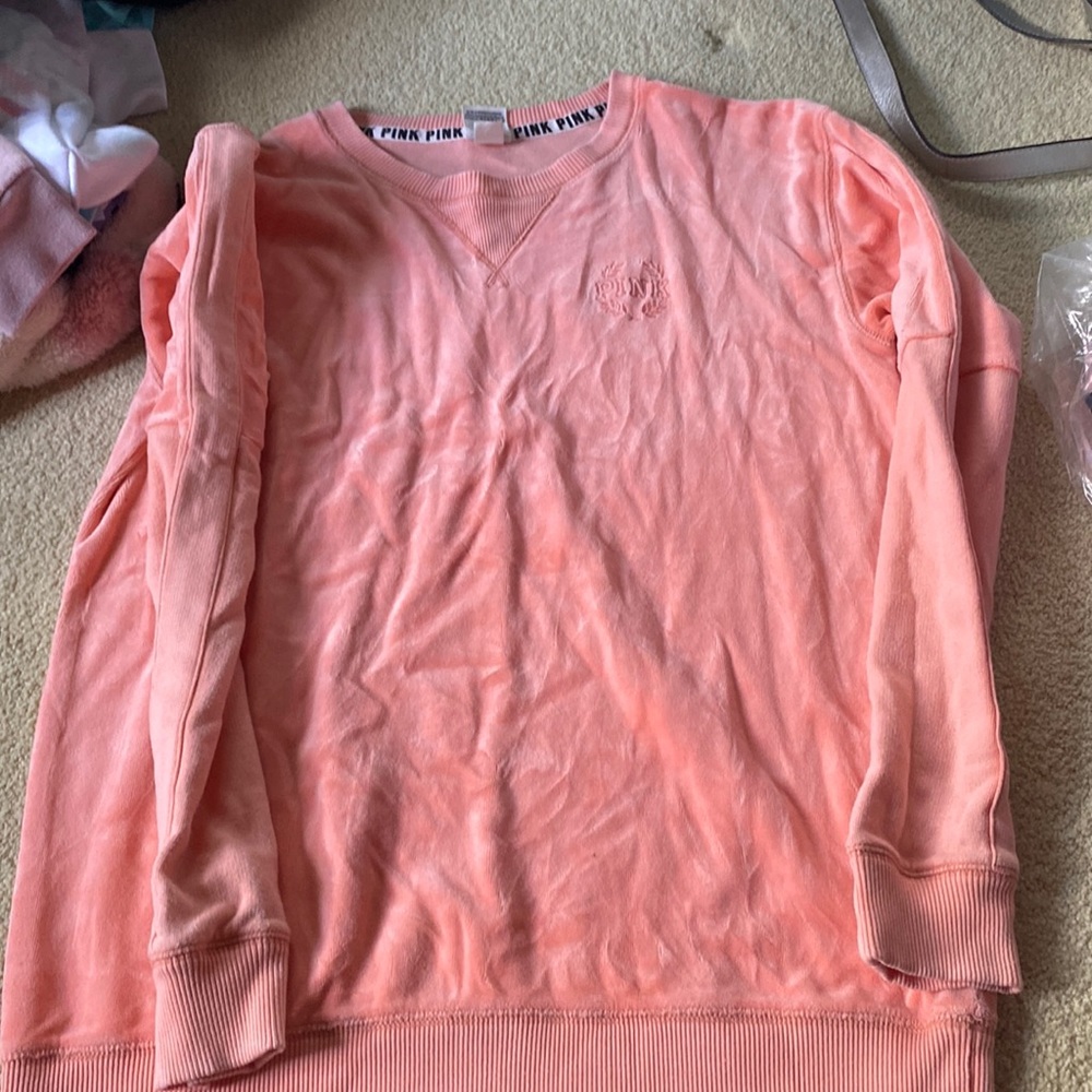 Nwot vspink crew neck